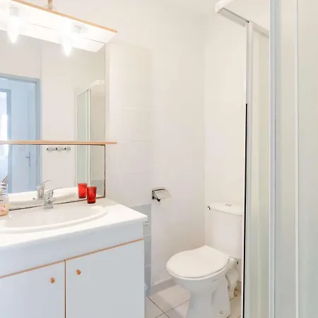 T3 Avec Piscine, Terrasse Vue Et Parking Prive - Fr-1-409-219