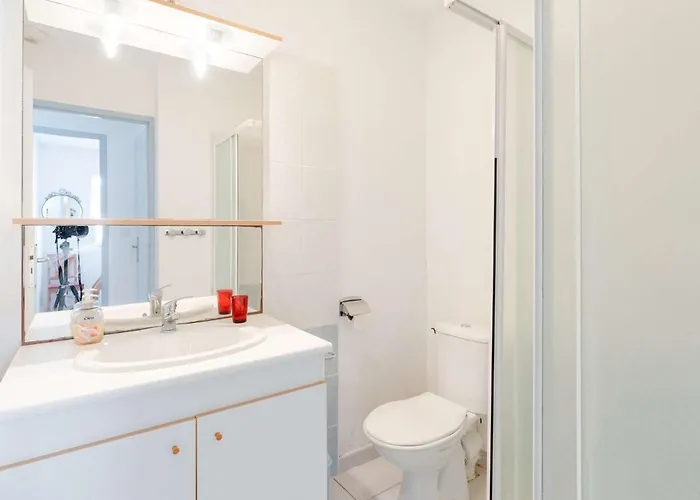 T3 Avec Piscine, Terrasse Vue Et Parking Prive - Fr-1-409-219